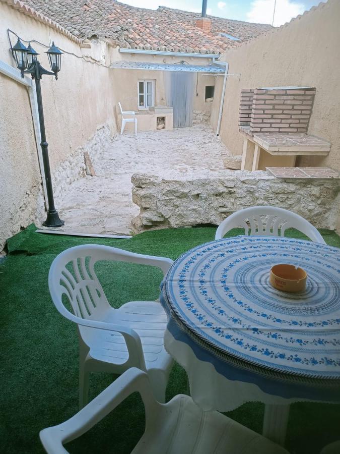 Willy Fogg Villa Pedrosa del Rey ภายนอก รูปภาพ